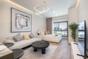 Studio that Sleeps 2 and Near Circle Mall and FIVE, JVC